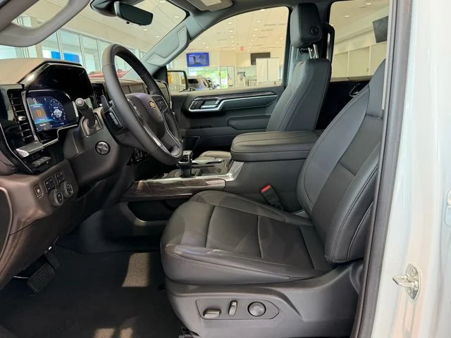 2025 Chevrolet Silverado 1500 LTZ - Photo 27