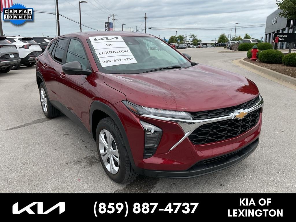 2024 Chevrolet Trax LS's photo