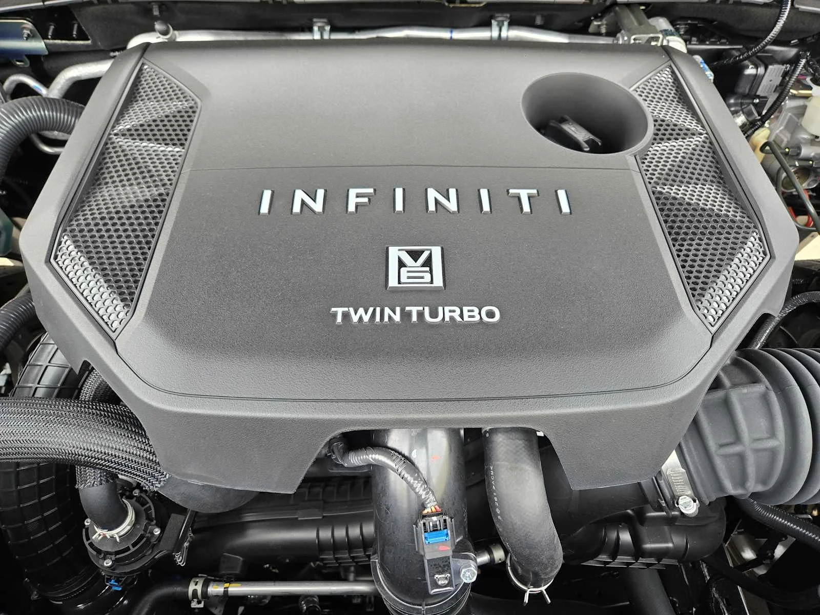 New 2026 BLACK OBSIDIAN INFINITI Luxe 2WD image 21