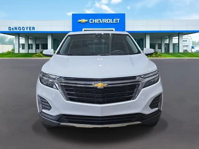 Used 2024 Summit White Chevrolet LT image 2