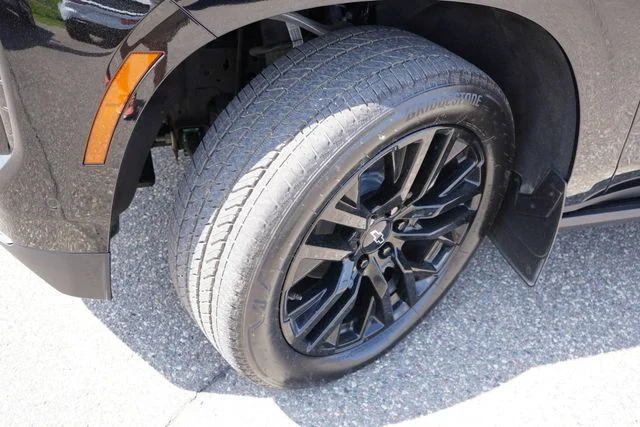 Used 2025 Black Chevrolet Premier image 13