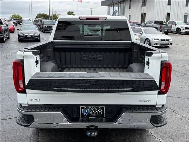 2024 GMC Sierra 1500 SLT - Photo 11