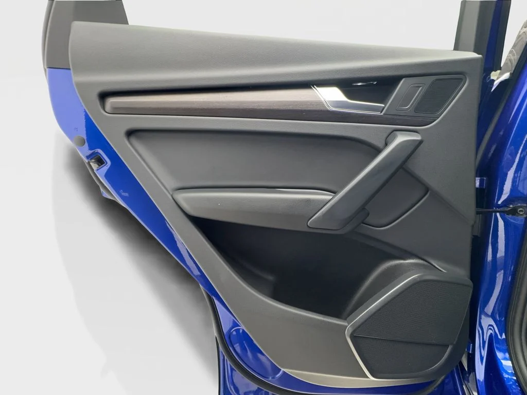 Used 2022 Blue Audi  image 27