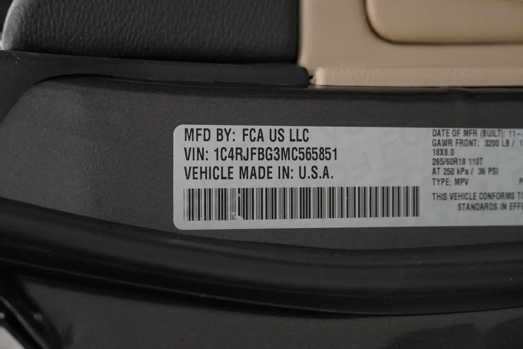Used 2021 Gray Jeep Limited image 56