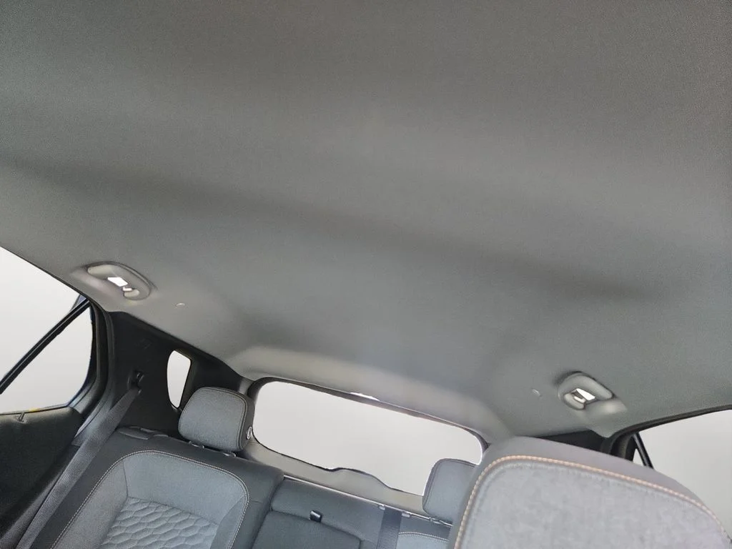 Used 2019 White Chevrolet LT image 12