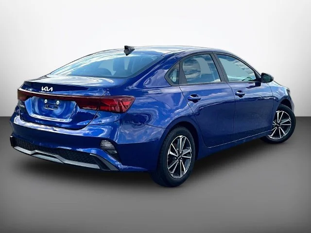 Used 2023 Blue Kia LXS image 6