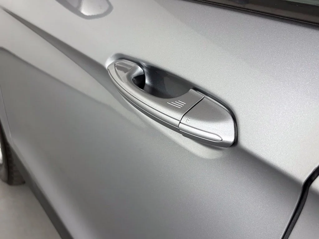 Used 2022 Silver Ford SE image 12