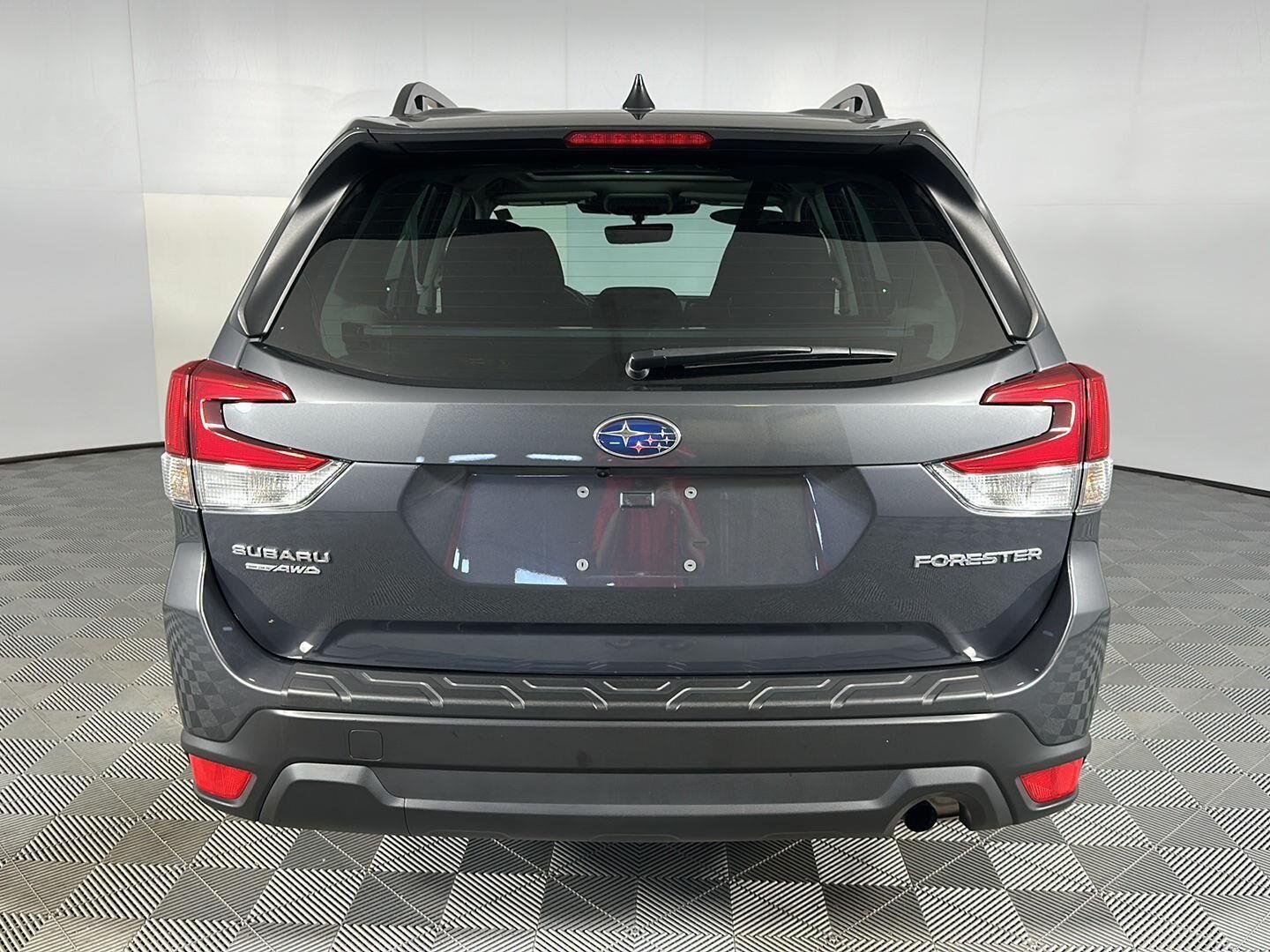 Used 2024 Magnetite Gray Metallic Subaru Premium image 24