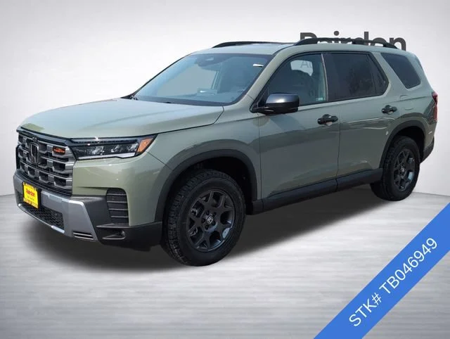 Certified Used 2026 Ash Green Metallic Honda TrailSport image 3