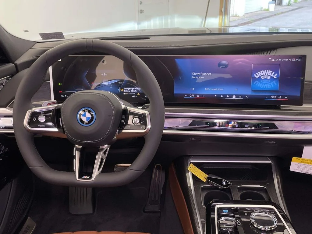 New 2026 Black BMW xDrive60 image 21