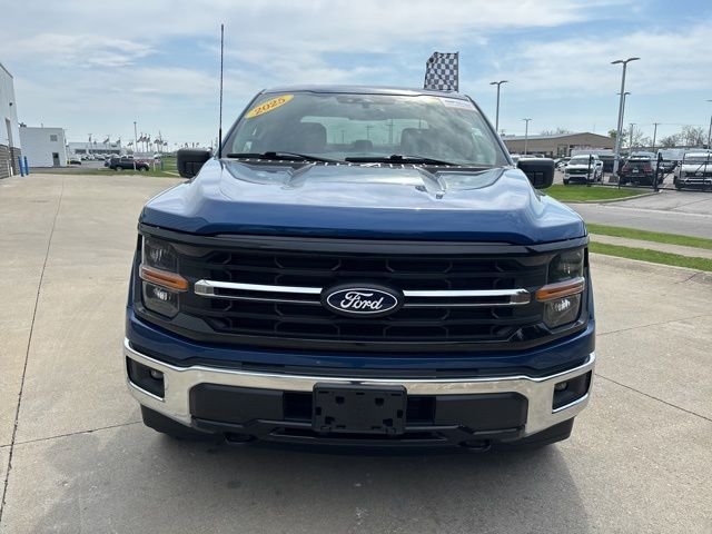 Used 2025 Blue Ford XLT image 5