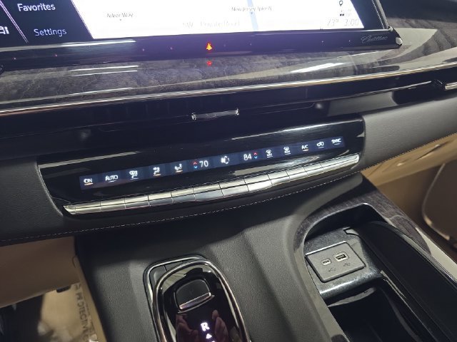 Used 2023 CRYSTAL WHITE TRICOAT Cadillac 4WD Premium Luxury image 24