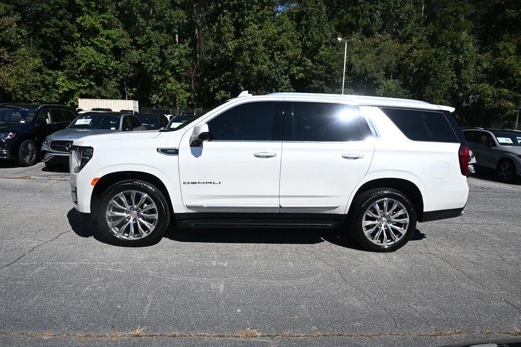 Used 2021 White Frost Tricoat GMC Denali image 3
