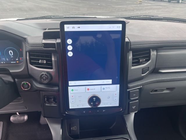 2025 Ford F-150 Lightning Flash - Photo 35