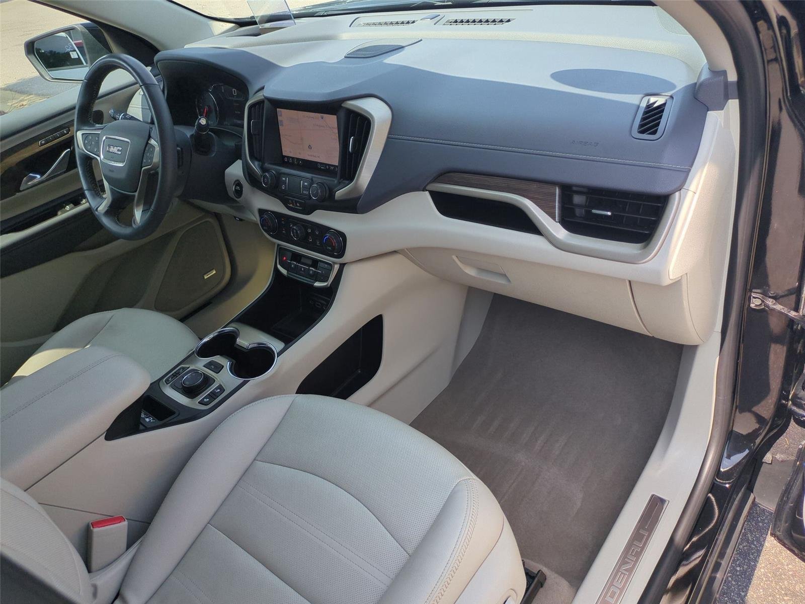 Used 2022 Ebony Twilight Metallic GMC Denali image 40