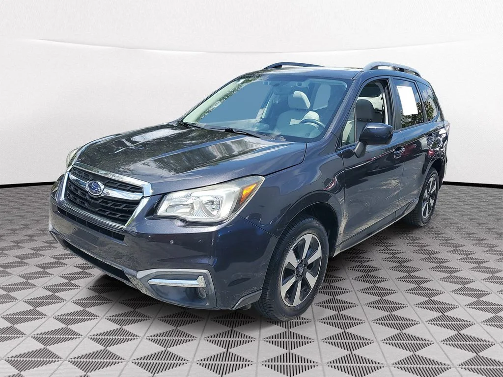 Used 2017 Gray Subaru 2.5i Premium image 3