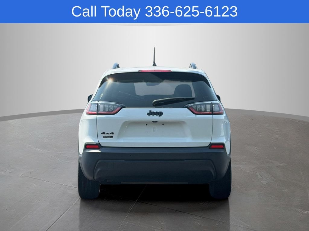 Used 2020 White Jeep Latitude Plus image 4