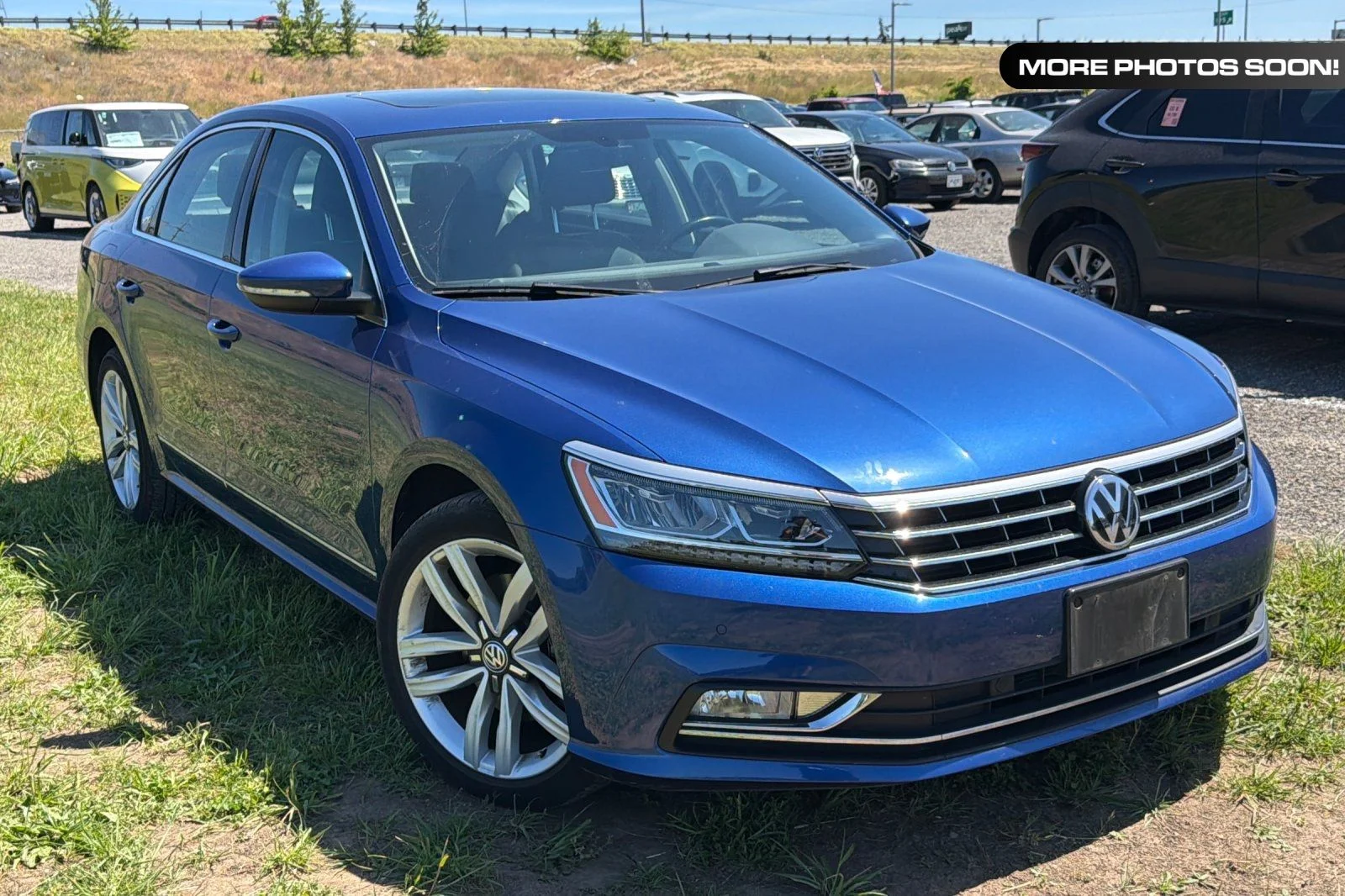2017 Volkswagen Passat 1.8T SE w/ Technology Auto's photo