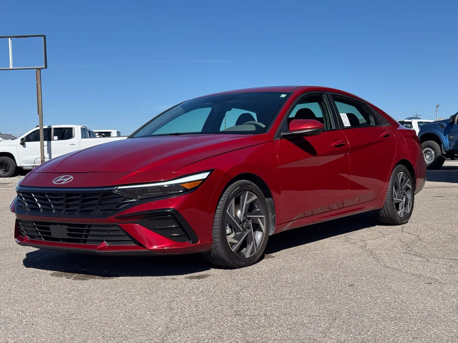 Used 2025 Red Hyundai SEL Convenience image 12