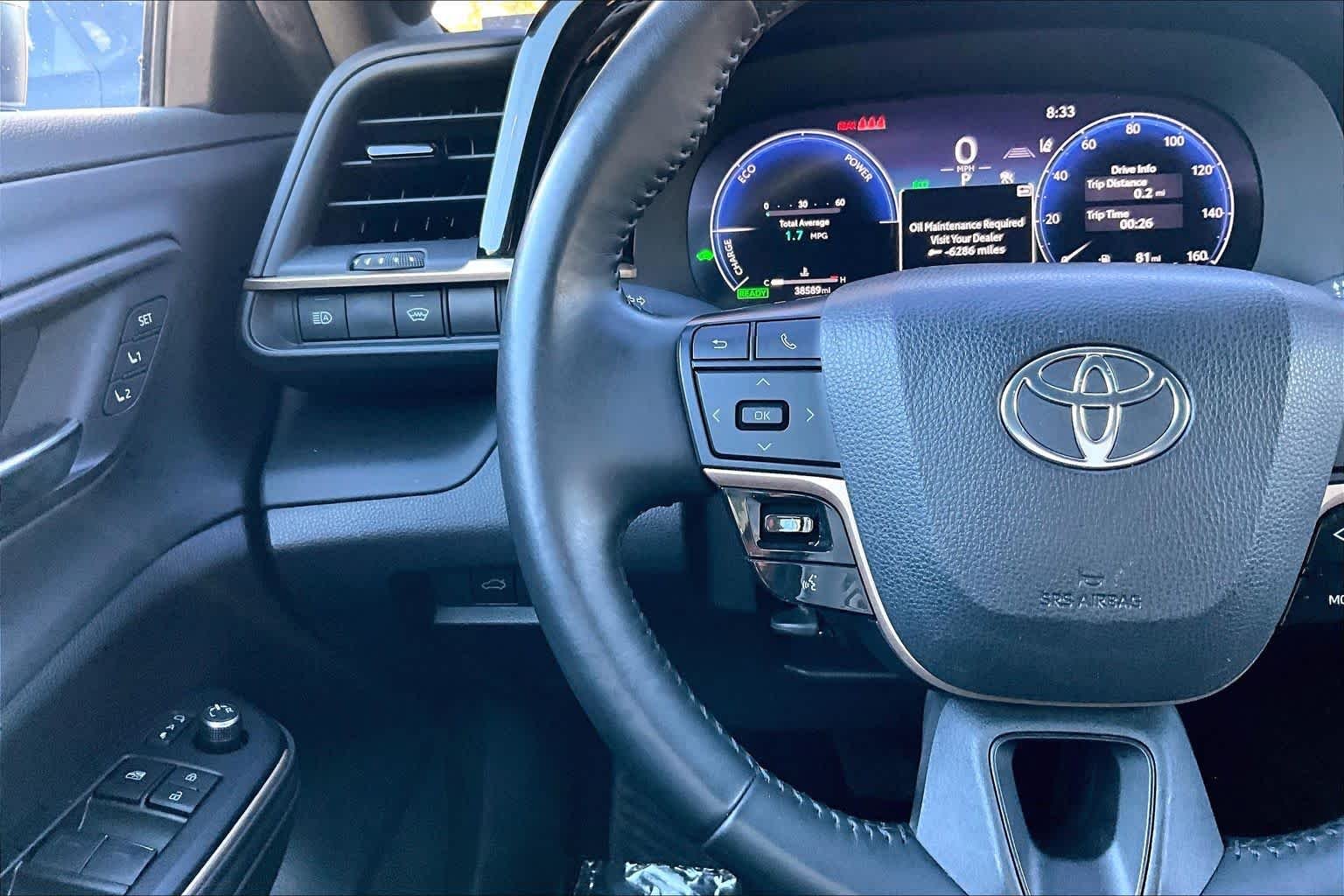 Used 2023 Oxygen White Toyota Limited image 24