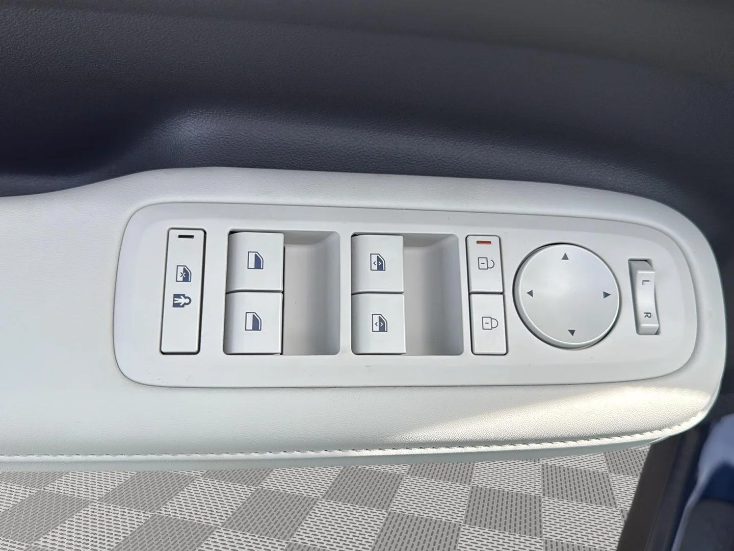 New 2026 Atlantis Blue Hyundai SEL image 11