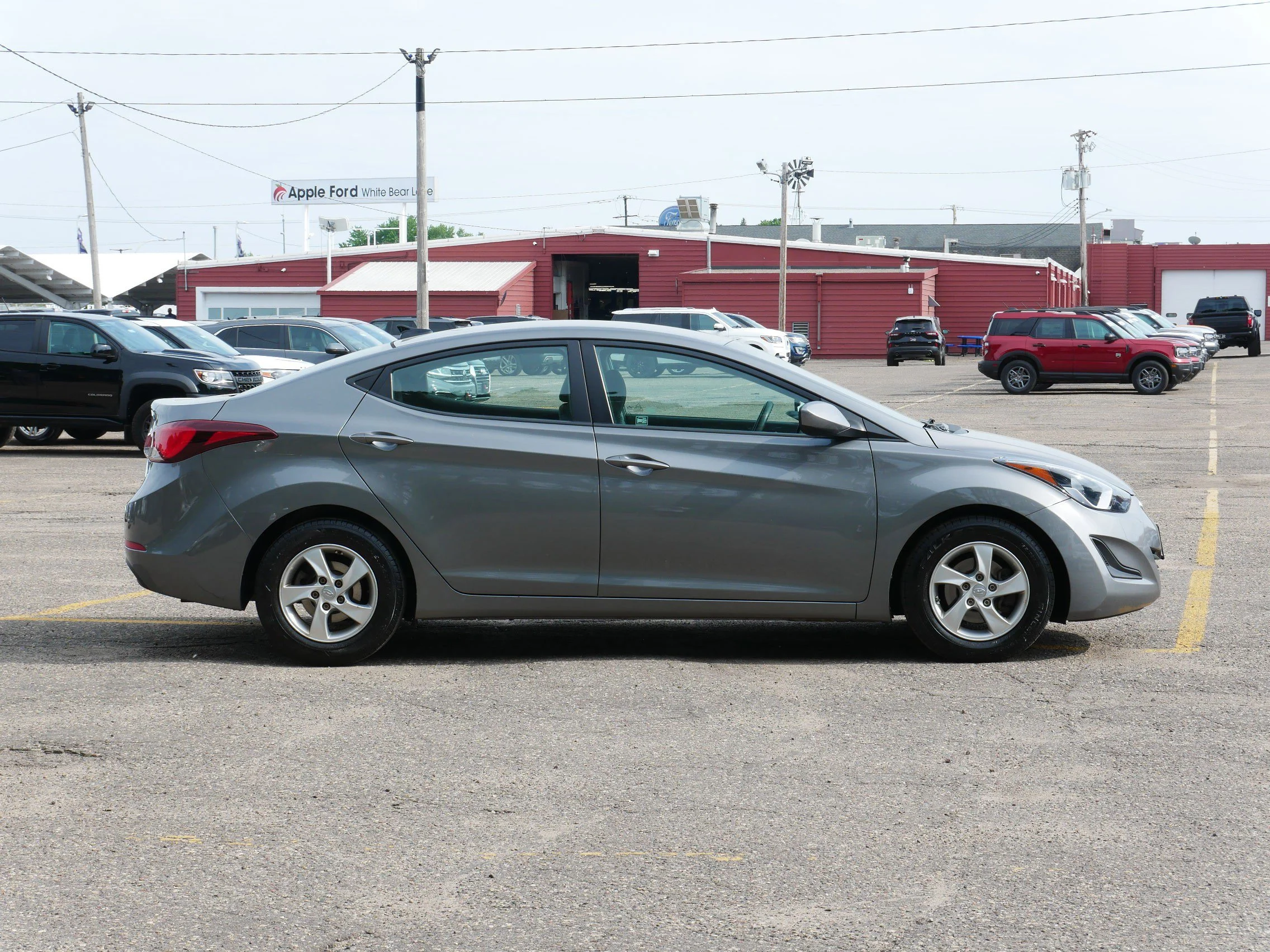 Used 2014 Hyundai Elantra SE with VIN 5NPDH4AE3EH467533 for sale in White Bear Lake, Minnesota