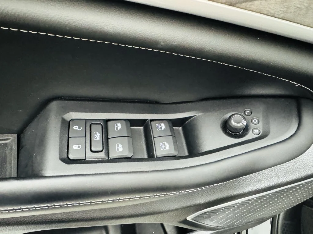 Used 2026 Black Jeep Limited Reserve image 8