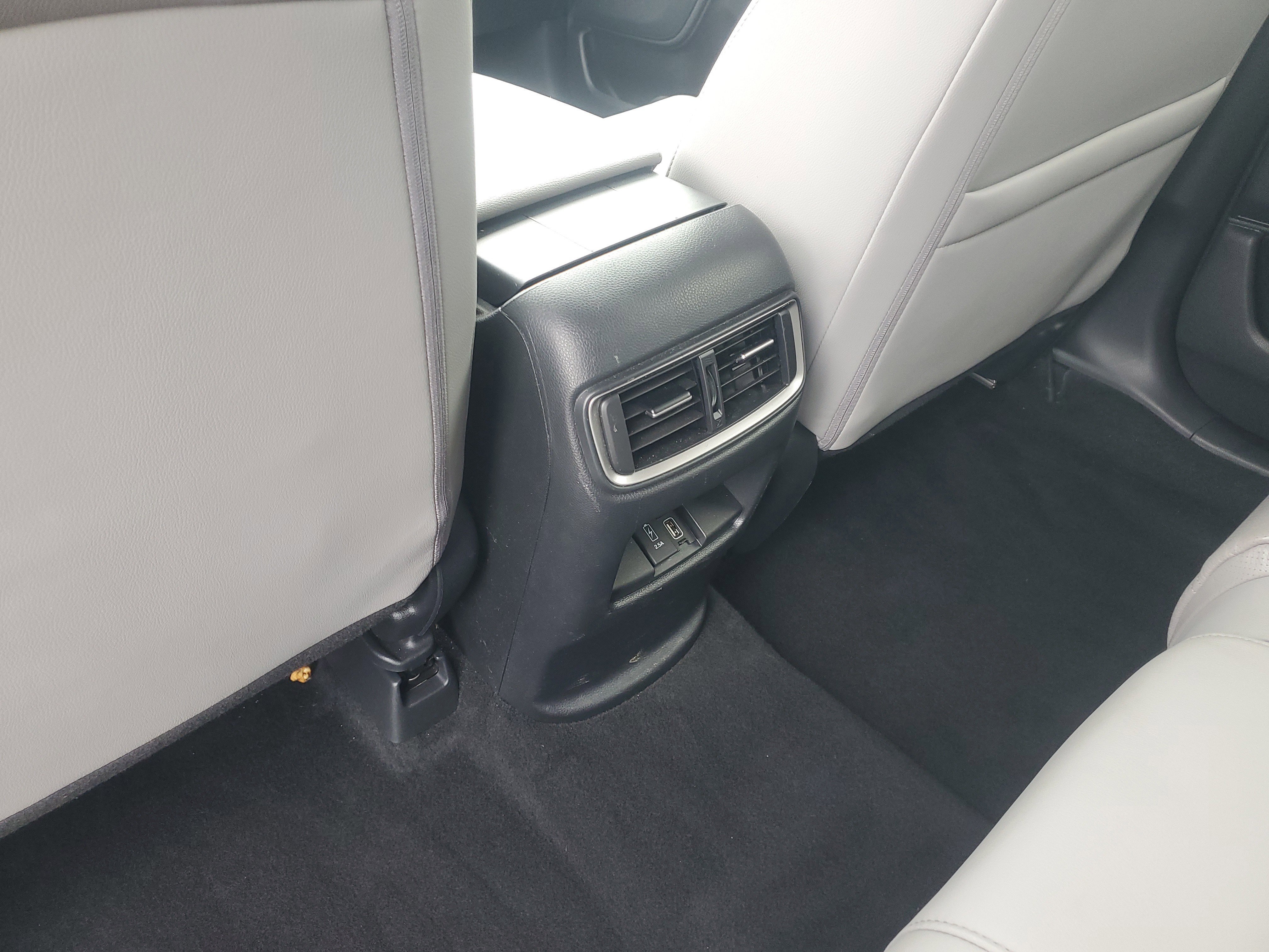 Used 2019 Gunmetal Metallic Honda Touring image 14