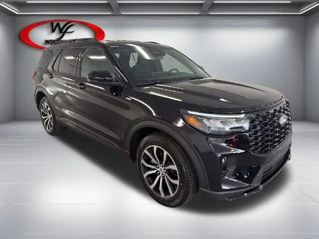 New 2027 Agate Black Metallic Ford ST-Line image 22