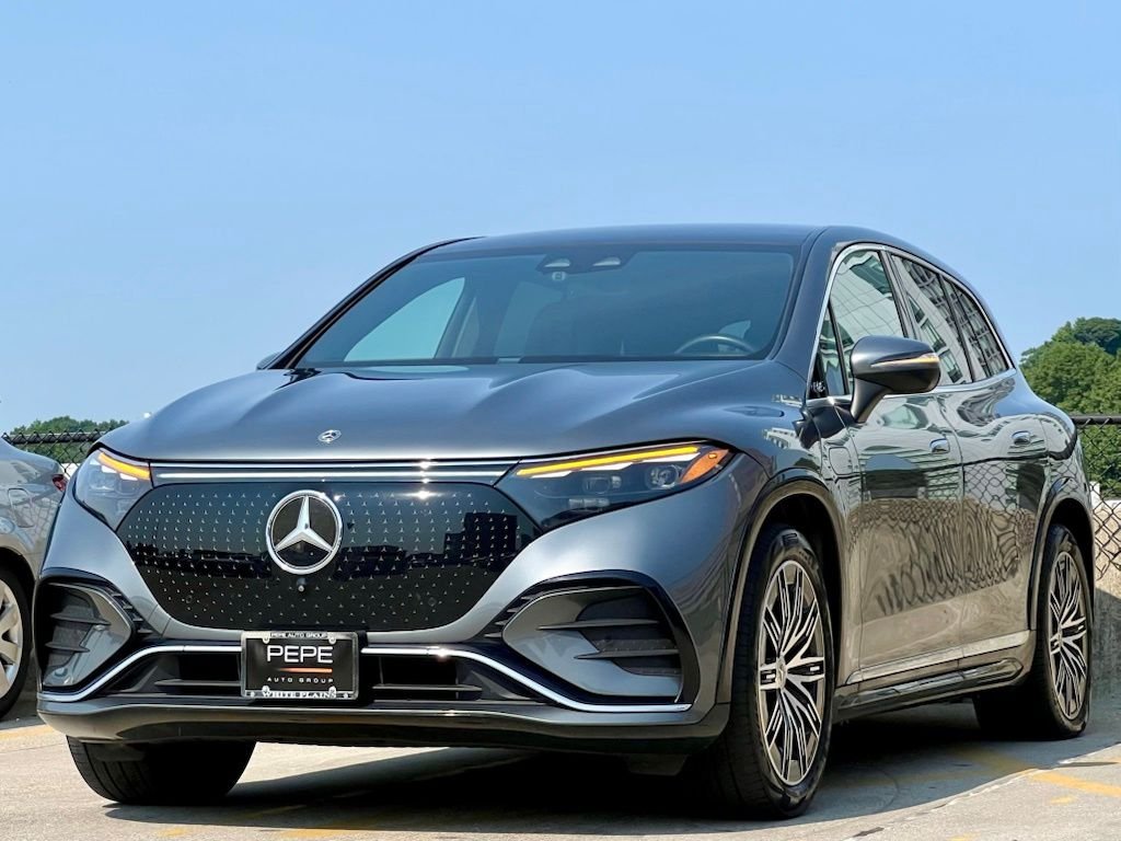 Certified Used 2023 Gray Mercedes-Benz 450 image 4