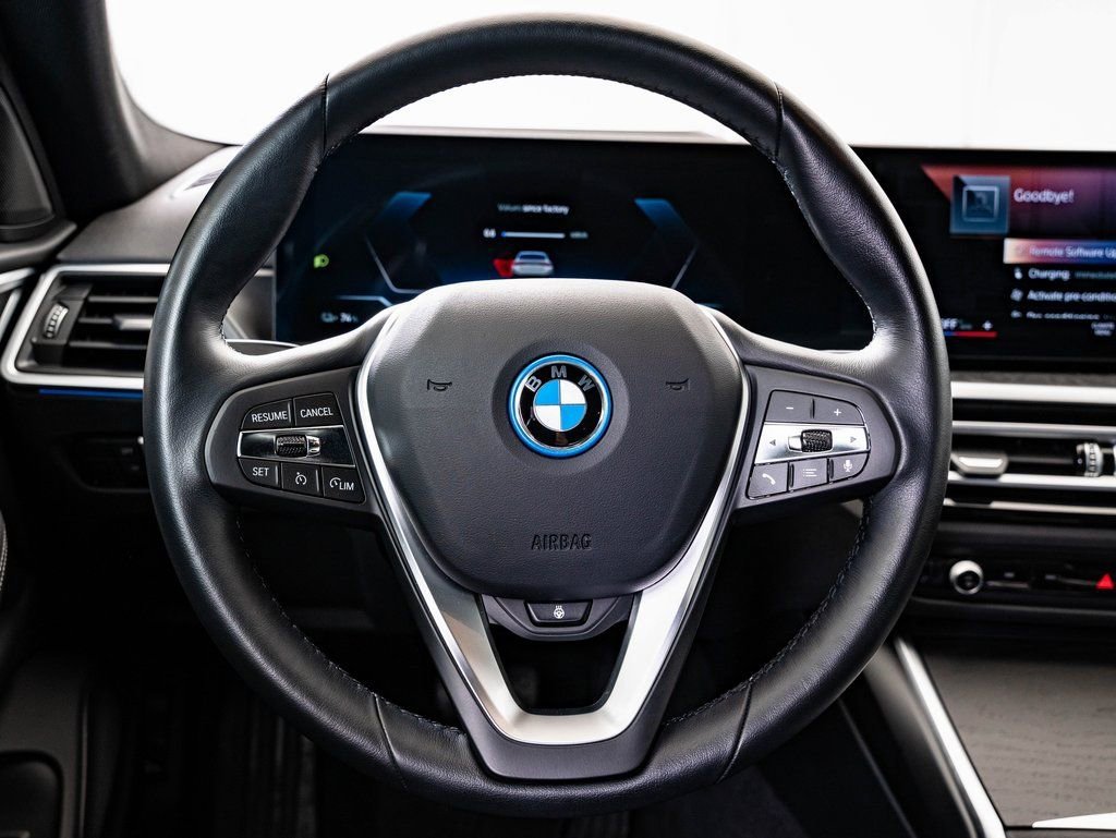 Used 2023 Alpine White BMW eDrive40 image 41