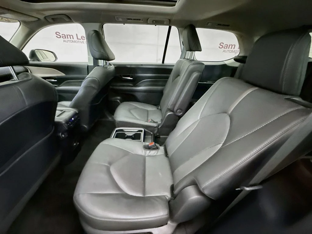 Used 2024 Silver Toyota Platinum image 25