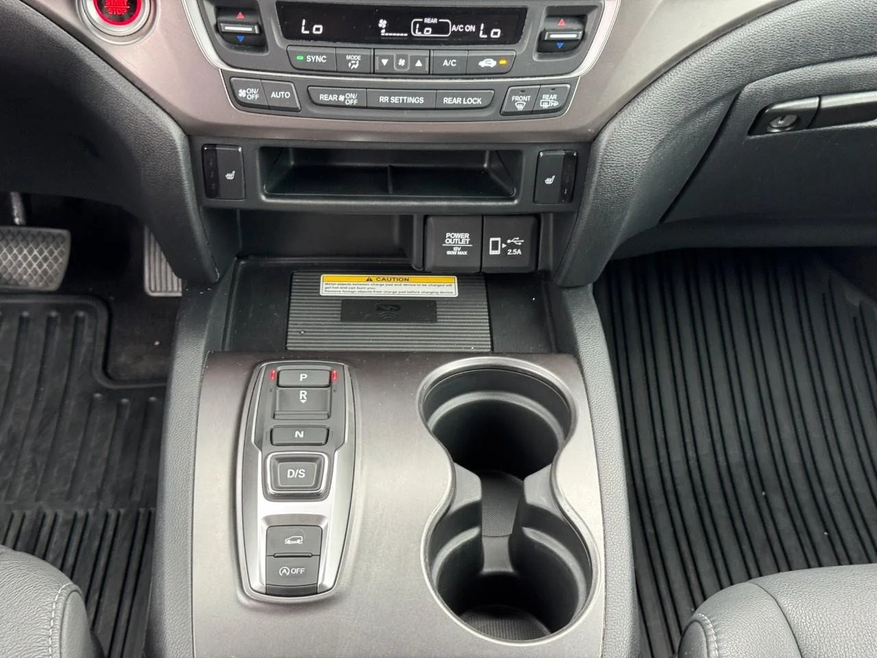 2022 Honda Pilot SE - Photo 17