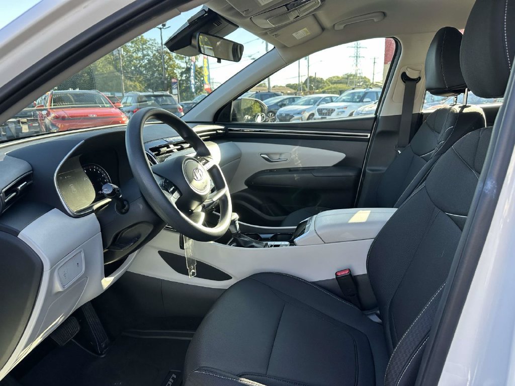 Certified Used 2024 White Pearl Hyundai SE image 21