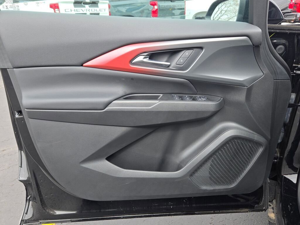 2025 Chevrolet Equinox EV RS - Photo 20