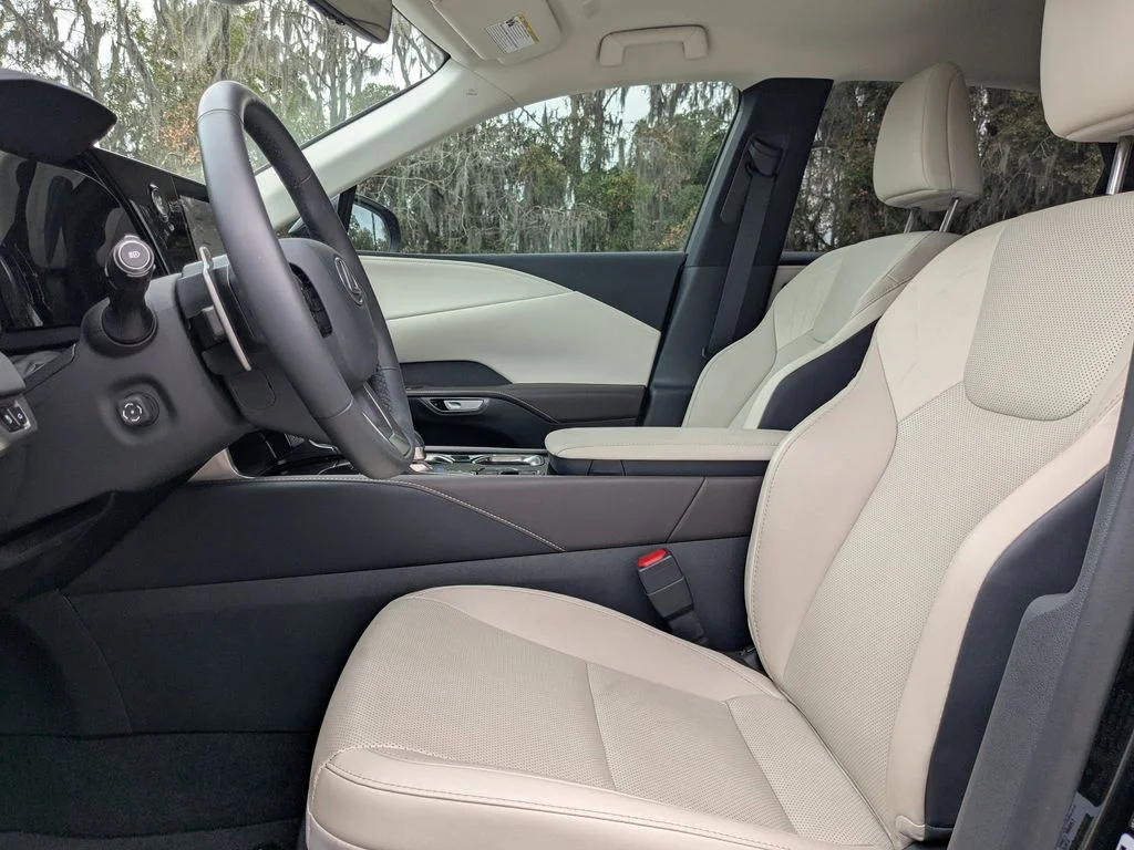 Used 2024 Black Lexus 350 image 14