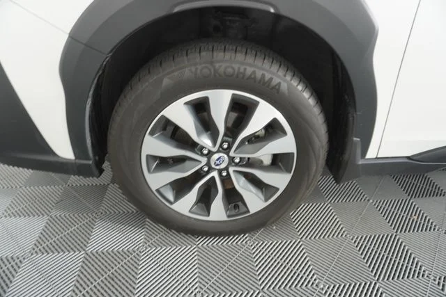 Certified Used 2025 Crystal White Pearl Subaru Limited image 16