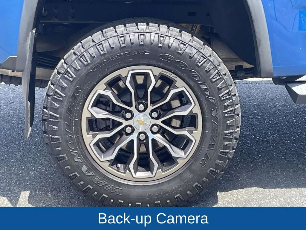Certified Used 2022 Blue Chevrolet ZR2 image 13