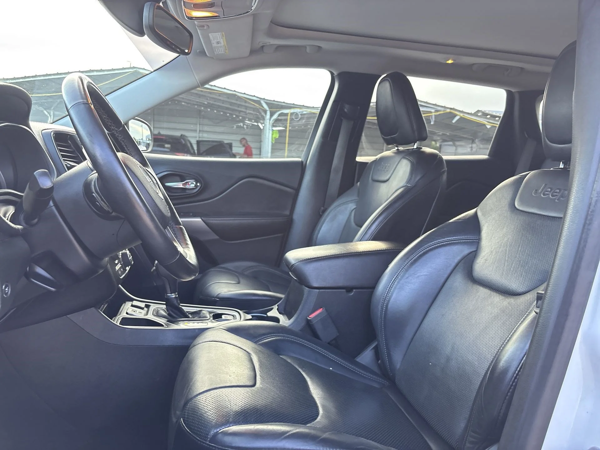 Used 2019 Bright White Clearcoat Jeep Limited image 13