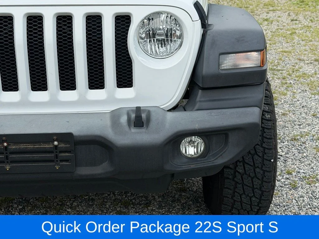 Used 2020 White Jeep Unlimited Sport S image 12