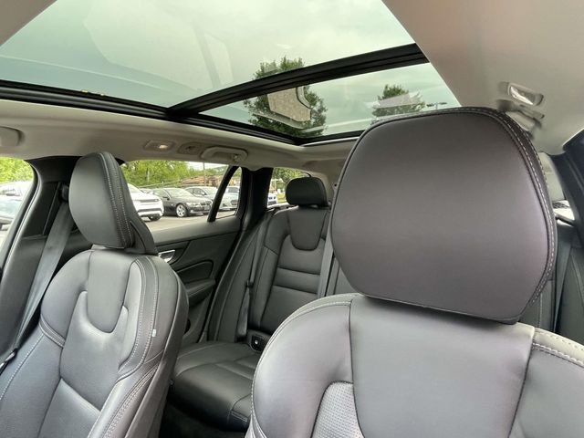 Certified Used 2024 Blue Volvo Ultimate image 15