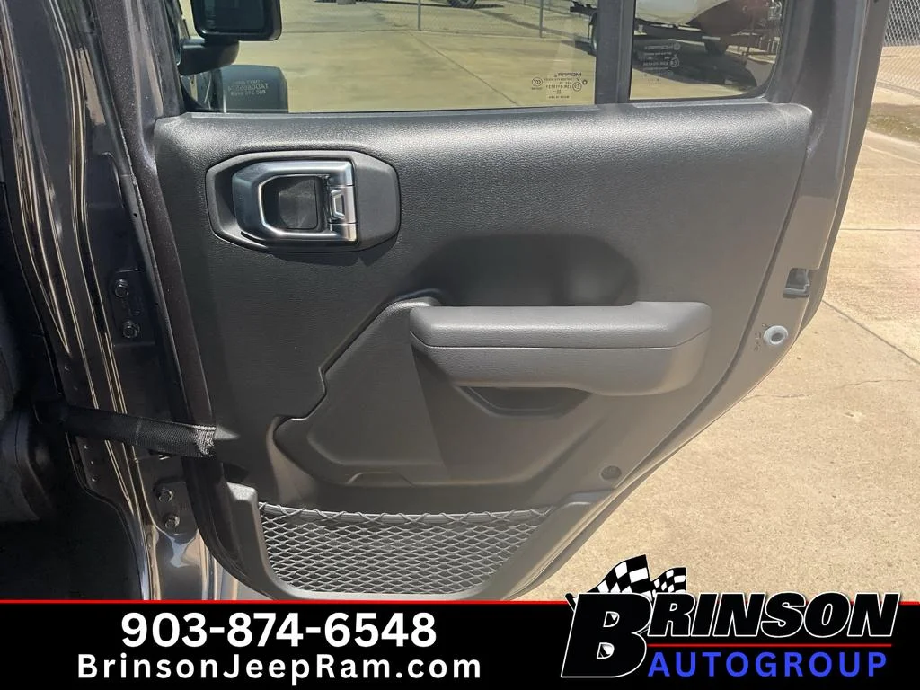 Used 2026 Granite Crystal Metallic Clearcoat Jeep Willys image 17