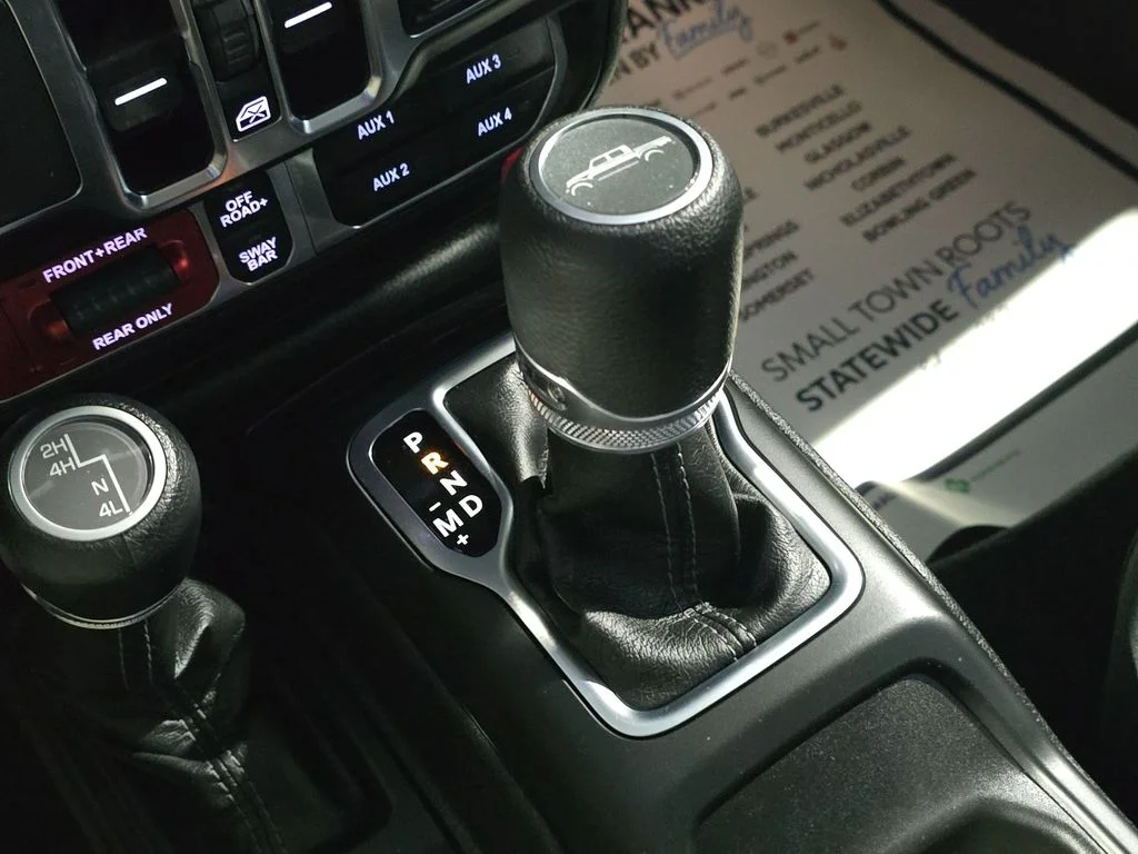Used 2025 Black Jeep Rubicon image 27