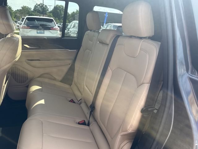 Used 2025 Gray Jeep Limited image 14