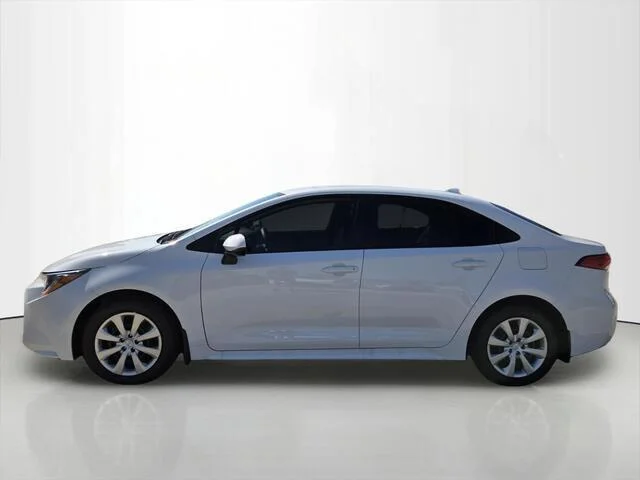 Used 2026 Ice Cap Toyota LE image 2