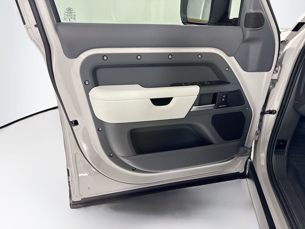New 2026 Borasco Grey Land Rover S image 24