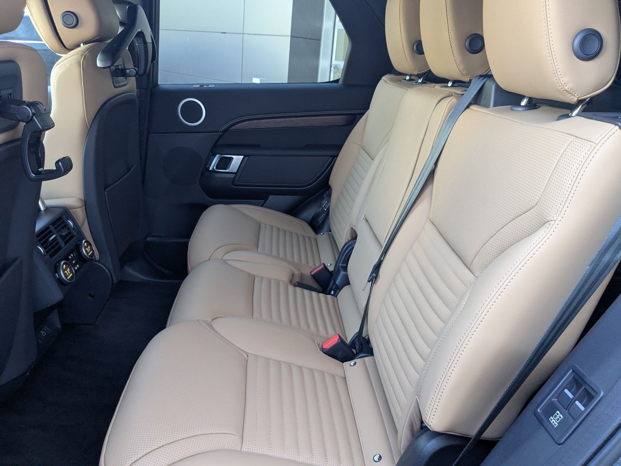 New 2026 Varesine Blue Land Rover Dynamic SE image 29