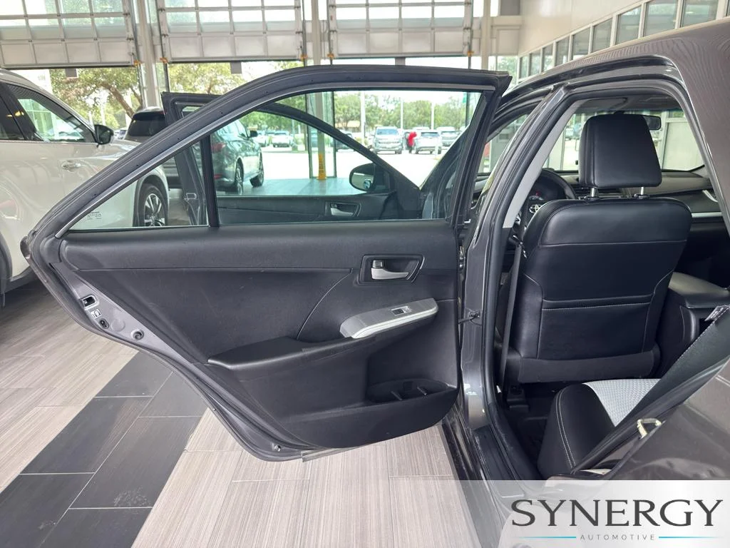Used 2014 Magnetic Gray Metallic Toyota SE image 21