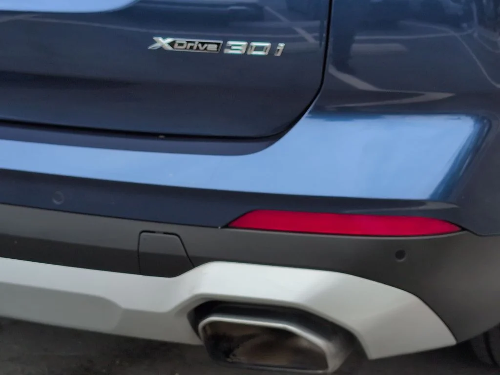 Used 2023 Blue BMW xDrive30i image 38