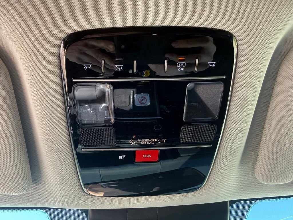 Used 2025 Red Hyundai SEL image 12